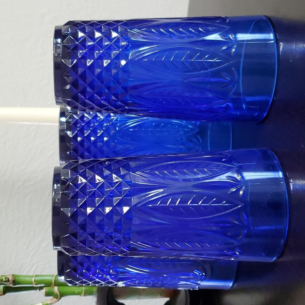 Royal Shapphire Collection Set of four beverage glasses.